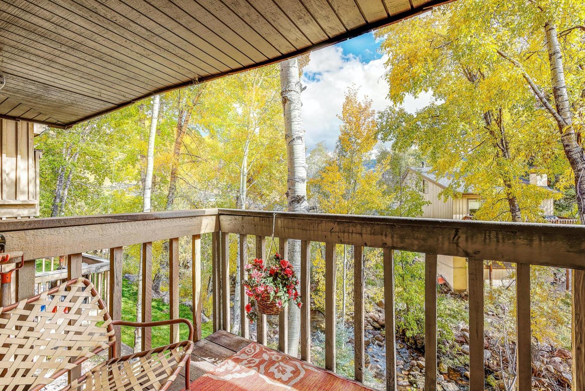 Peaceful Creek View From The Deck! Walk To Shuttle Villa Vail Eksteriør bilde